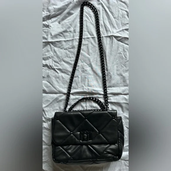 Badgley Mischka Black Quilted Vegan Leather Chain Strap Shoulder Crossbody Bag - Picture 4 of 8